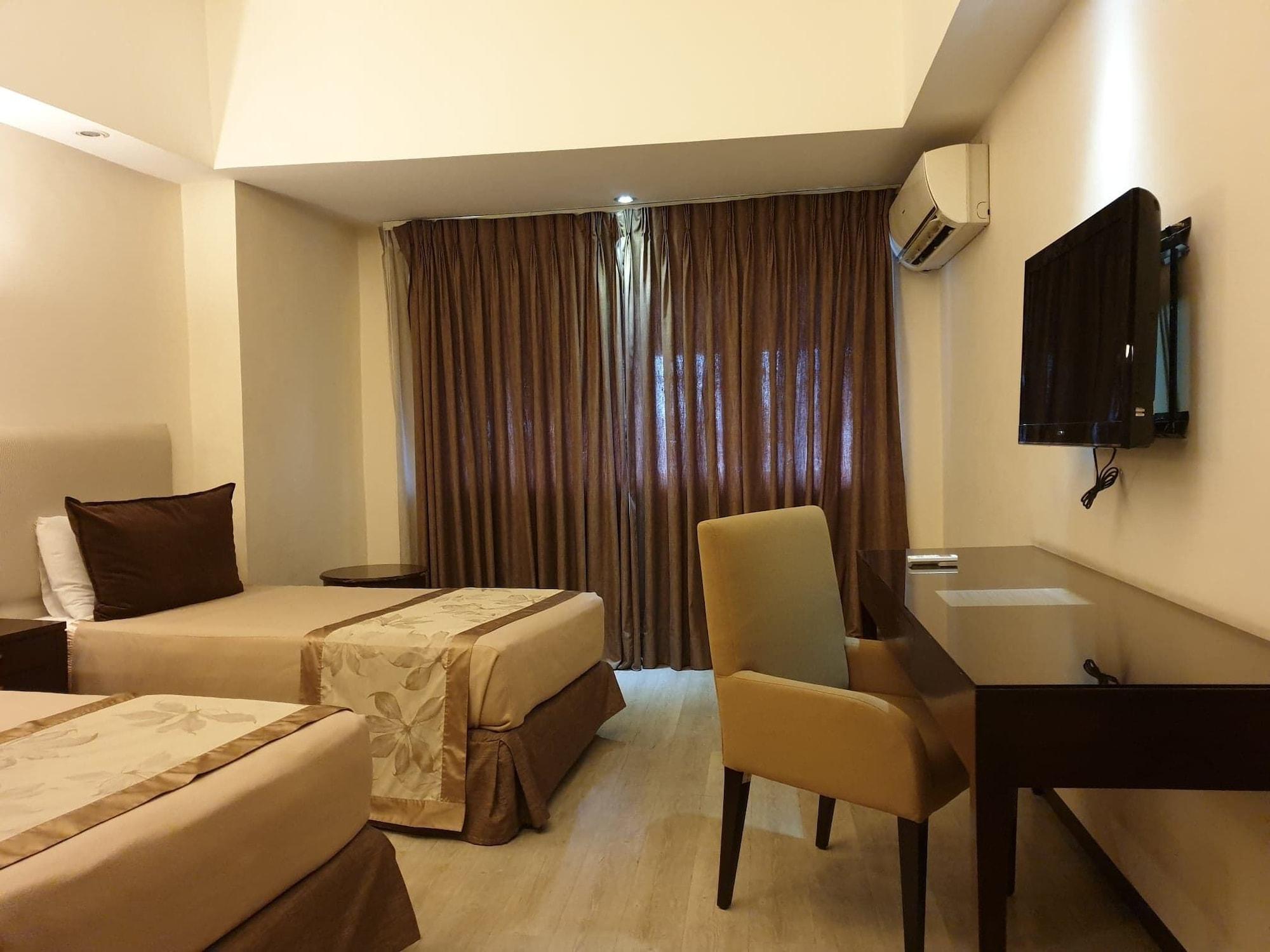 Imperial Palace Suites Quezon City Exterior foto