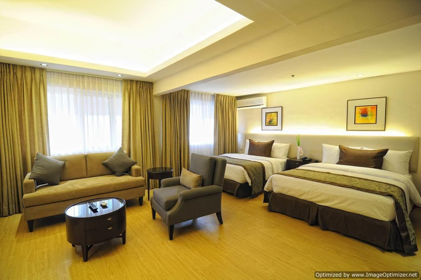 Imperial Palace Suites Quezon City Exterior foto