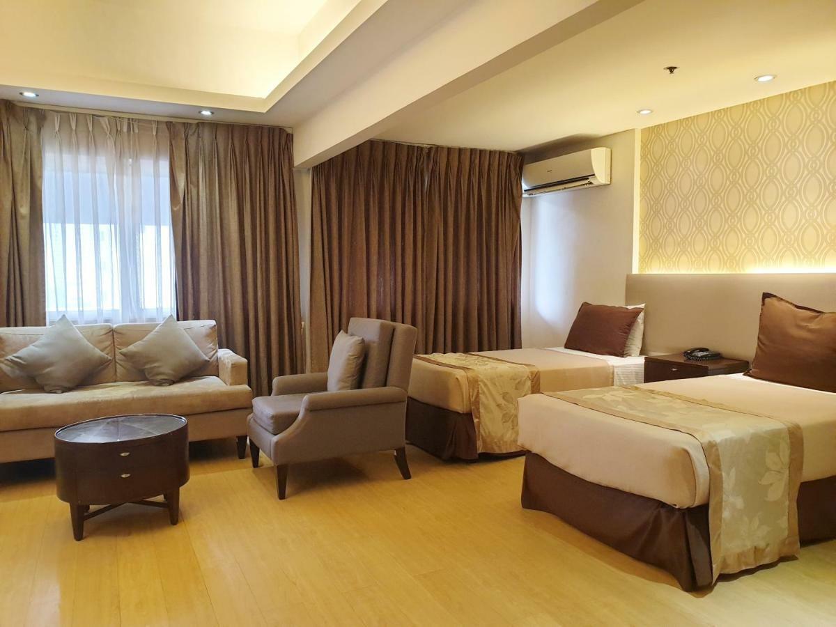 Imperial Palace Suites Quezon City Exterior foto
