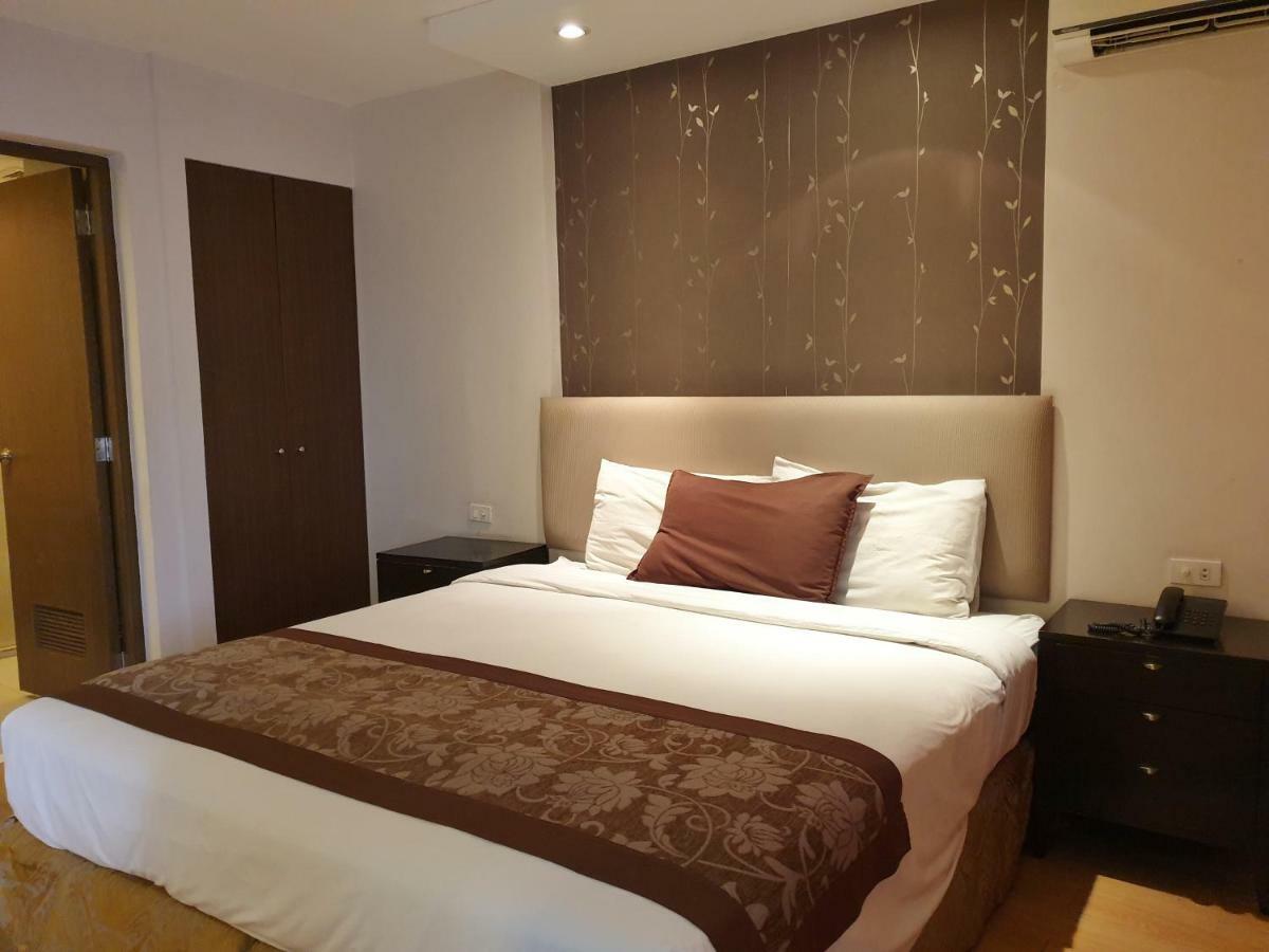 Imperial Palace Suites Quezon City Exterior foto
