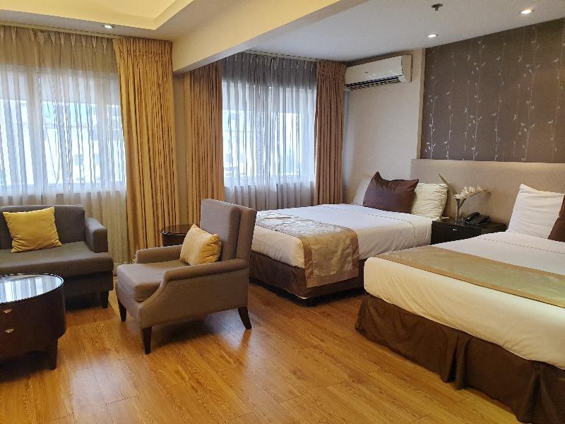 Imperial Palace Suites Quezon City Exterior foto